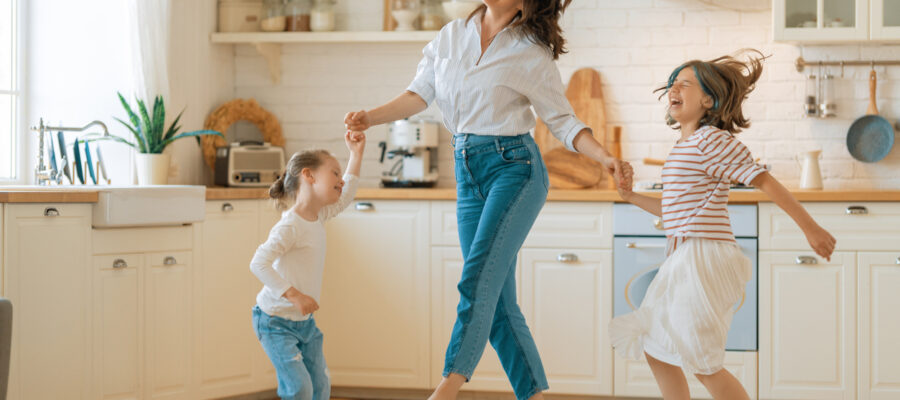 Nannies’ Crucial Role in Work-Life Harmony for Parents
